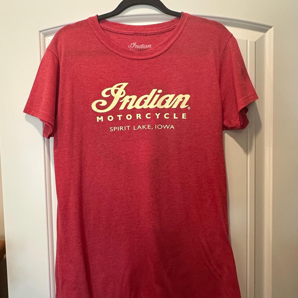INDIAN MOTORCYCLE BRAND WOMEN’S SHORT SLEEVE RARE CREWNECK GRAPHIC TEE SIZE XXL